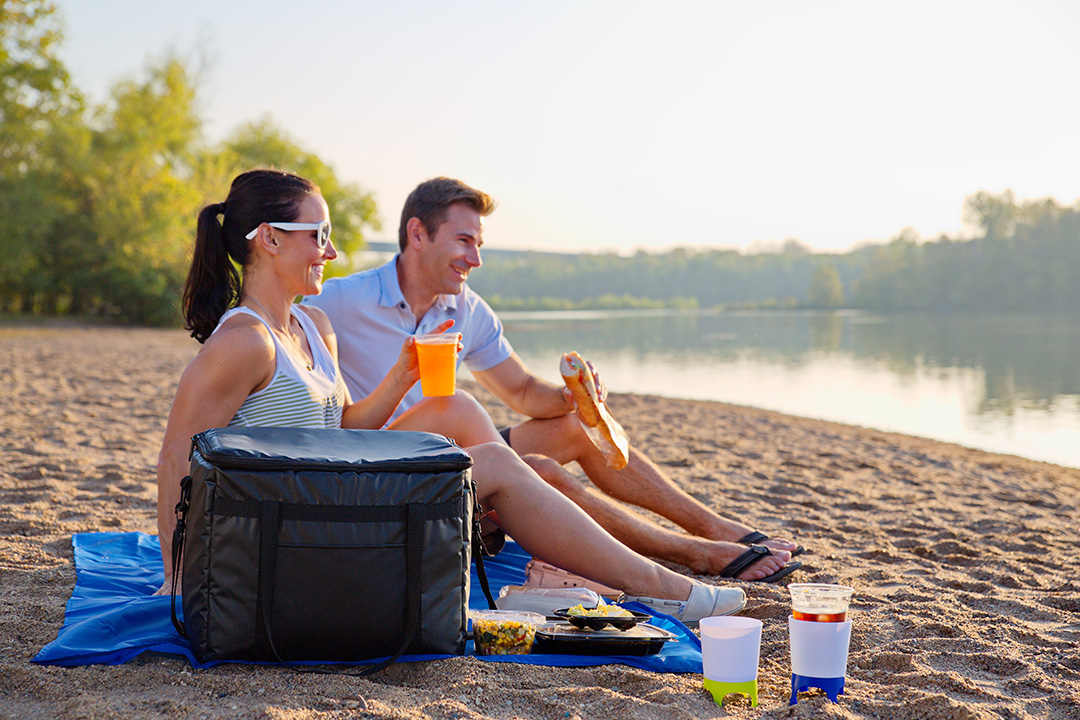 Rendezvous Foldable Picnic Blanket 4