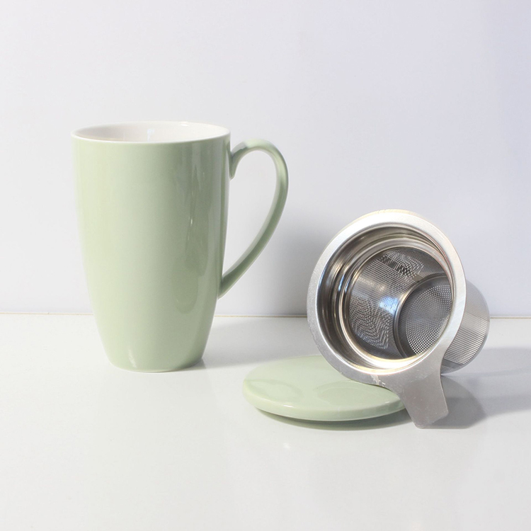 Porcelain Tea Mug with Infuser and Lid 2