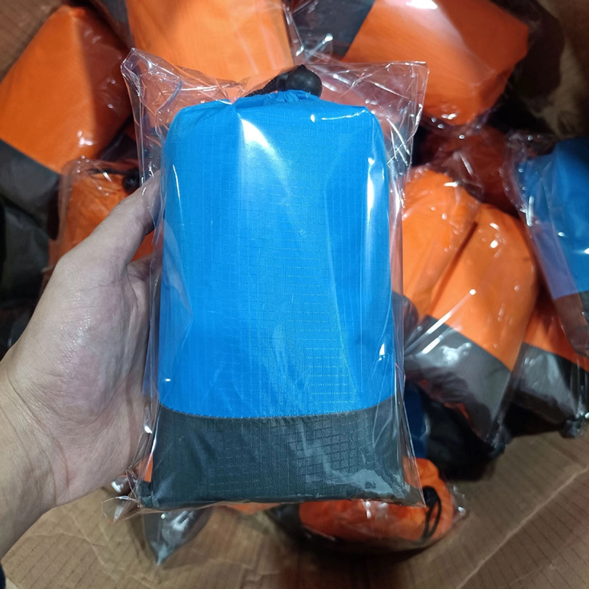 Foldable Picnic Blanket With Storage Bag 5