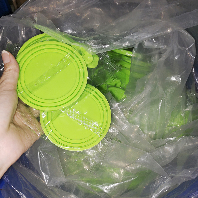 Silicone Can Lids for Pet Food Cans Fits Standard Size Can Tops 22