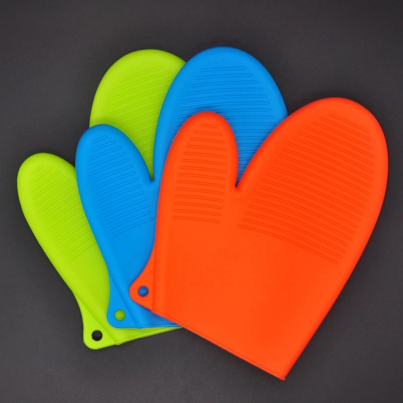 Heat Resistant Silicone Oven Mitt 1
