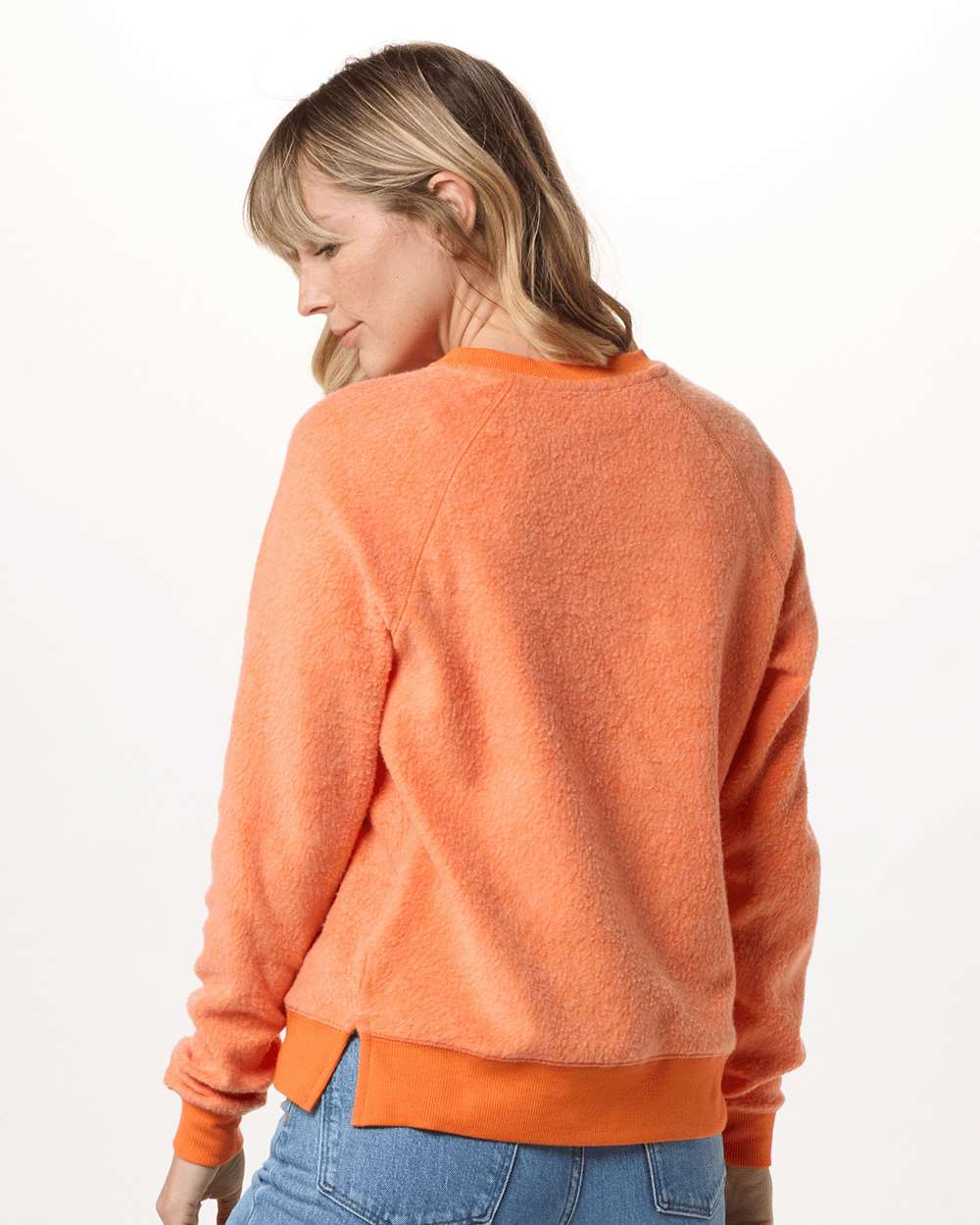 Women's Fleece Out Crewneck Pullover - K01 6