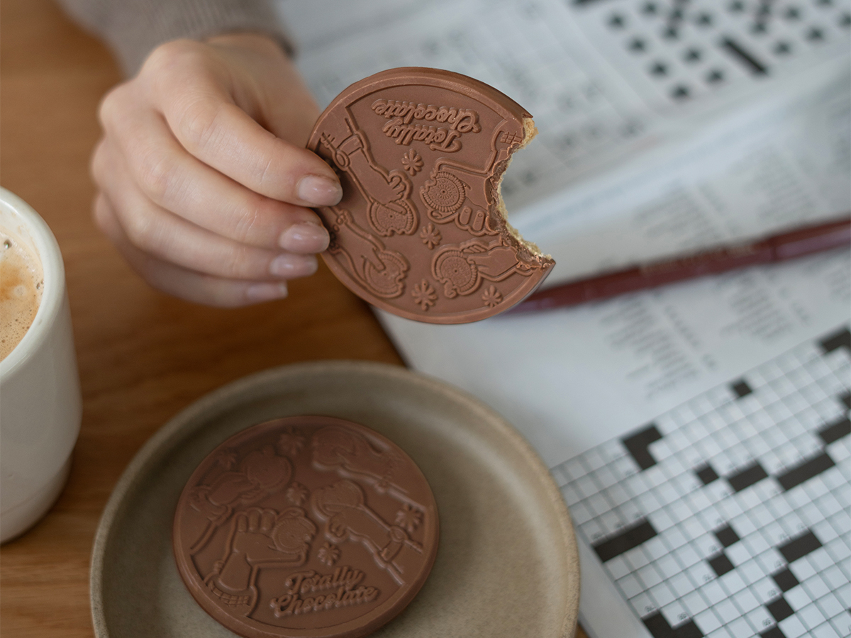Gourmet 12-Piece Chocolate Cookie Gift Set with Classic Custom Packaging 9