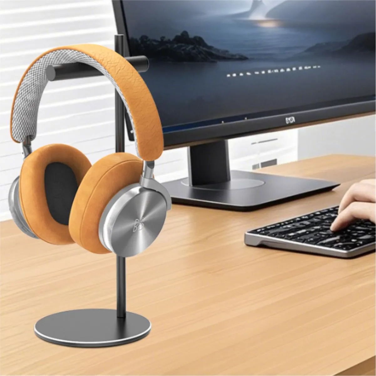 Aluminum Headphone Stand With Weighted Base 4