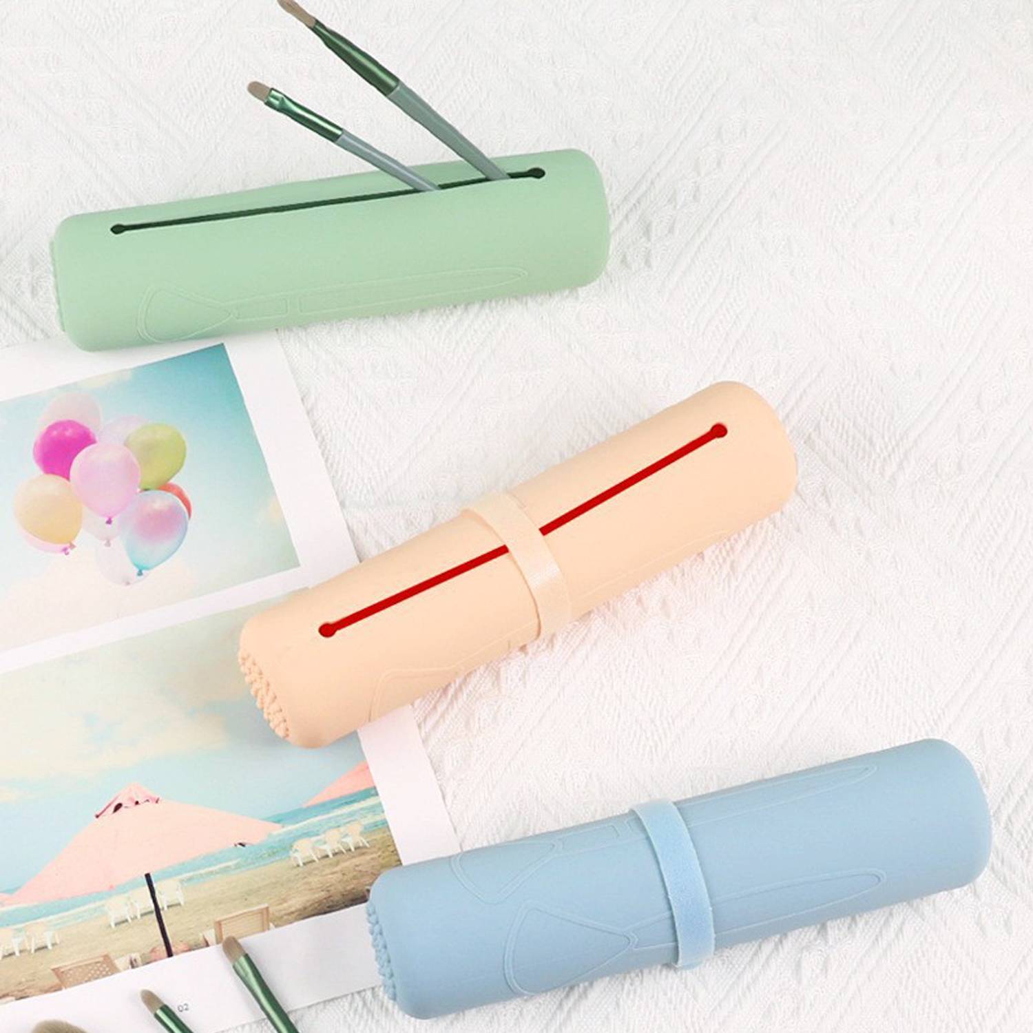 Portable Lipstick Eyeliner Brush Silicone Storage Bag 4
