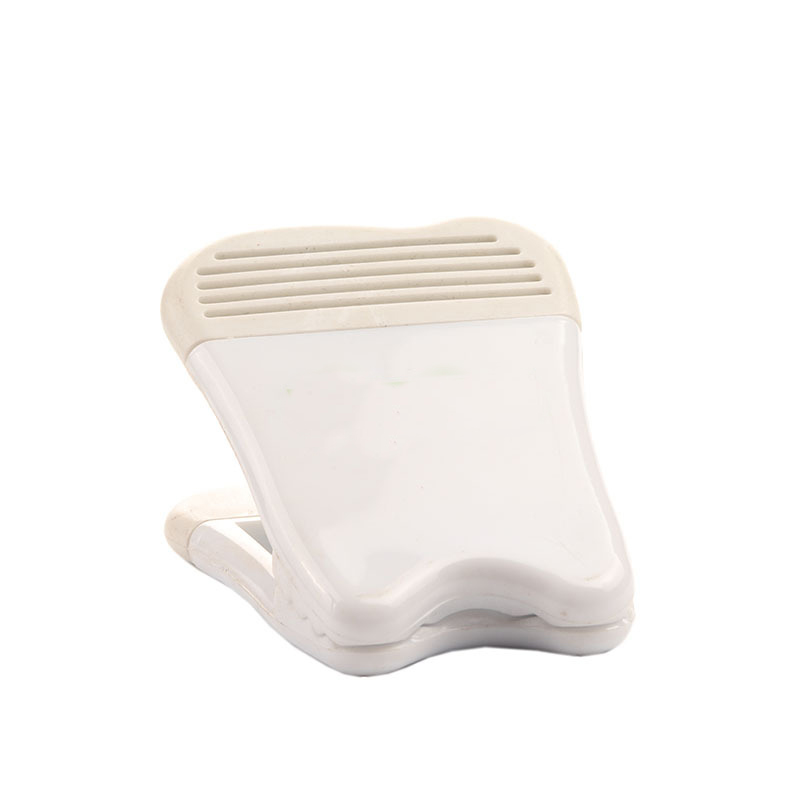 Teeth Shaped Magnet Clip 2