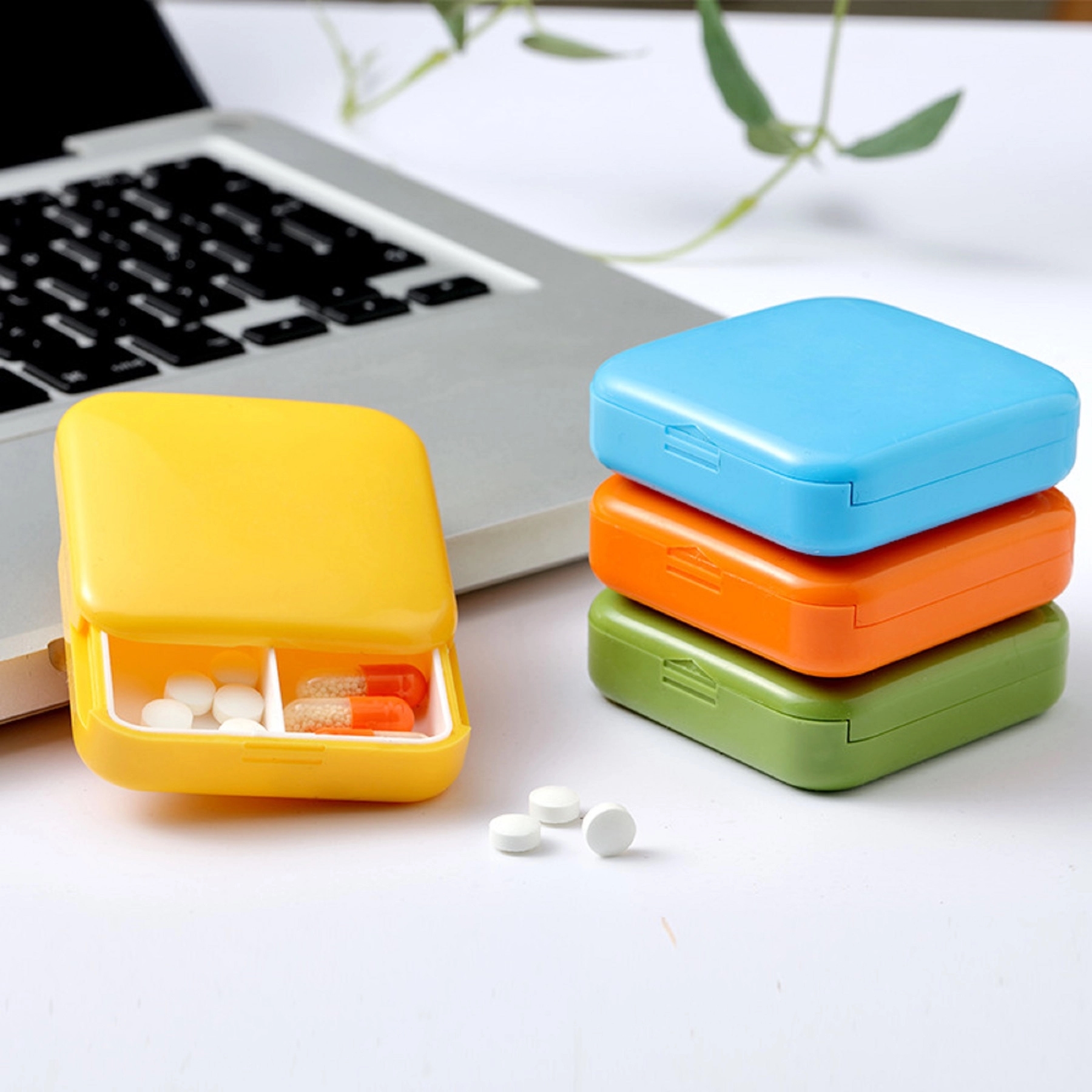 Square Slideable Cover 2-compartment Pill Box 2