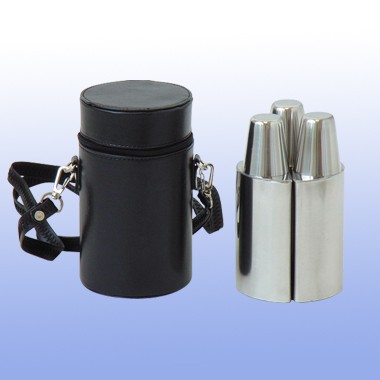 FLASK/SHOT CUP SET IN A LEATHERETTE BAG 2