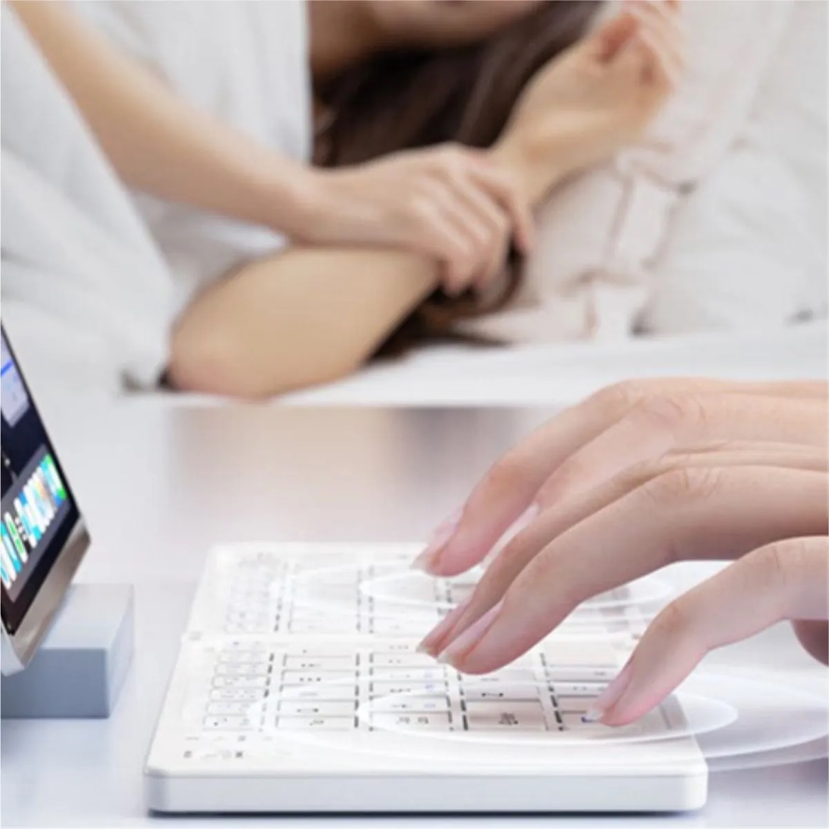 Bluetooth Foldable Keyboard For Phone Tablet And Laptop 2