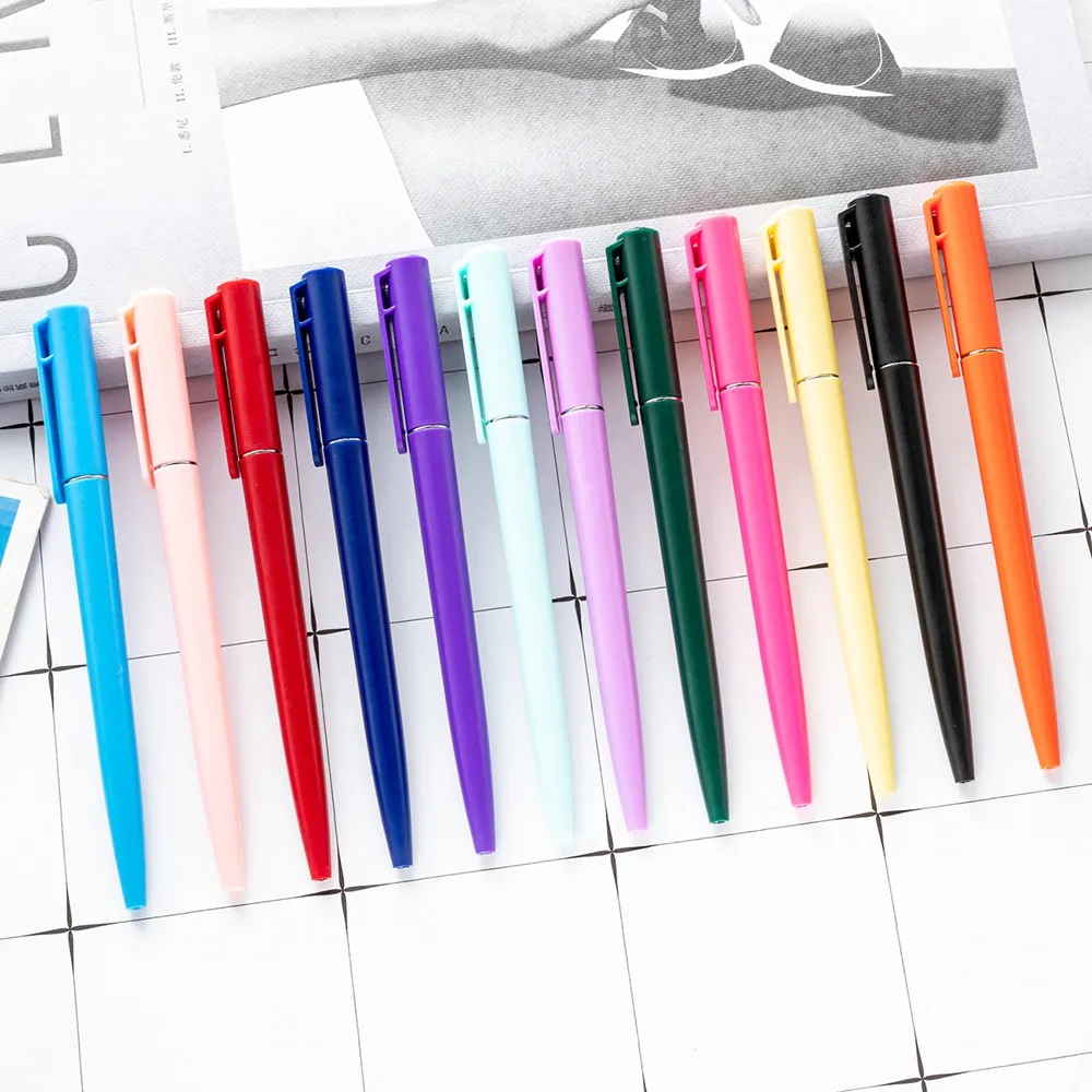 Twist Plastic Pen 4
