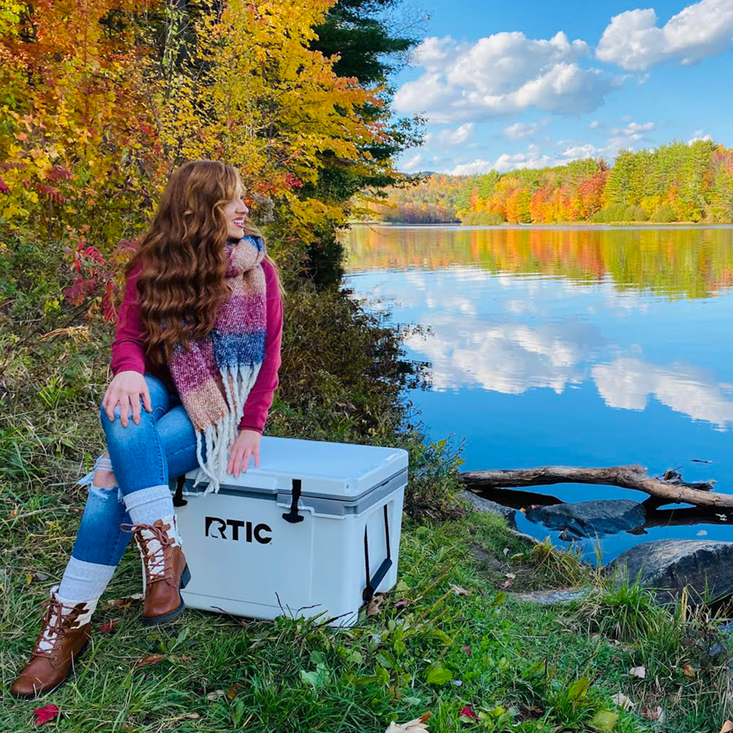 52 QT RTIC® Insulated Ultra-Light Cooler Ice Chest (27.25" x 17") 4
