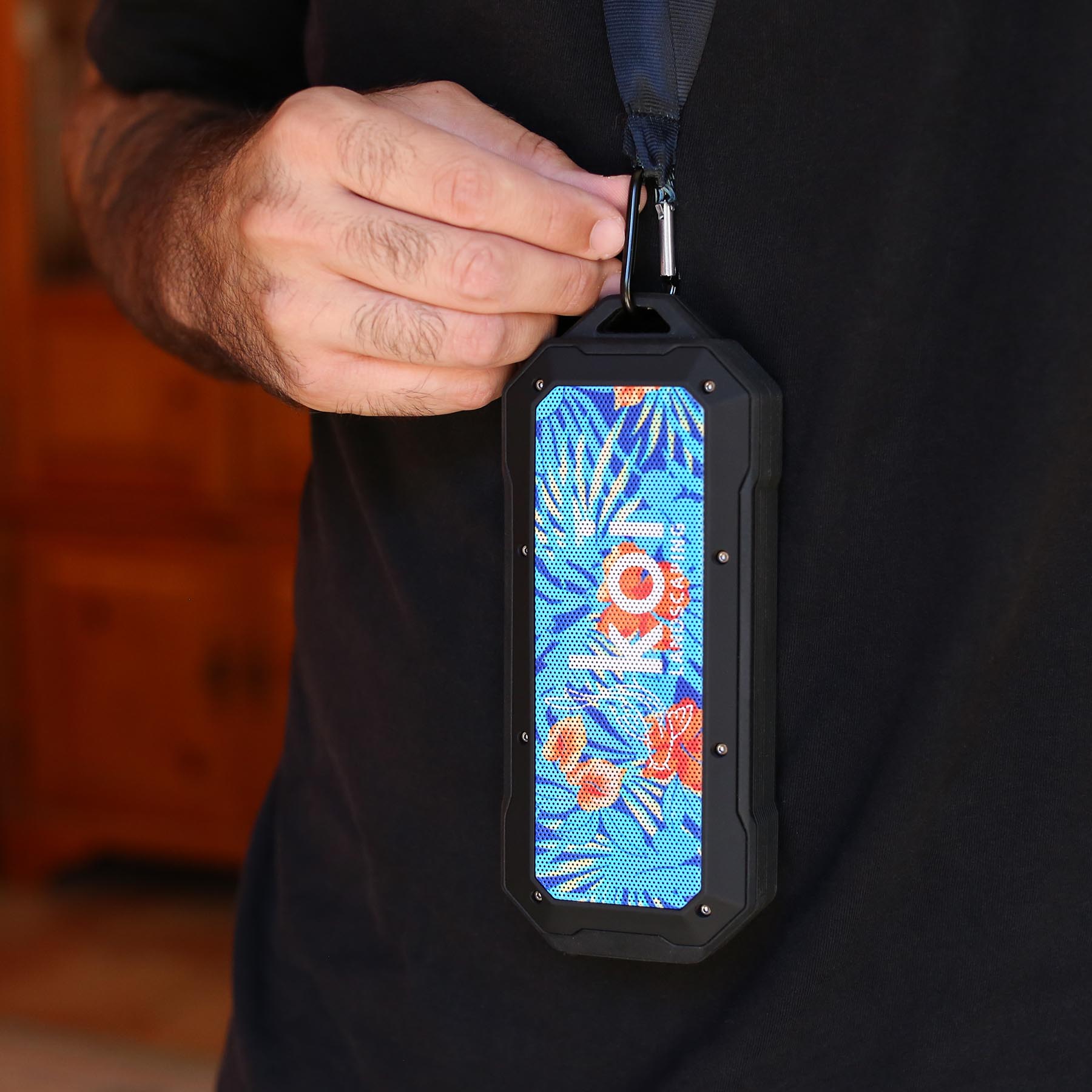HangTune Magnetic Wireless Speaker 8