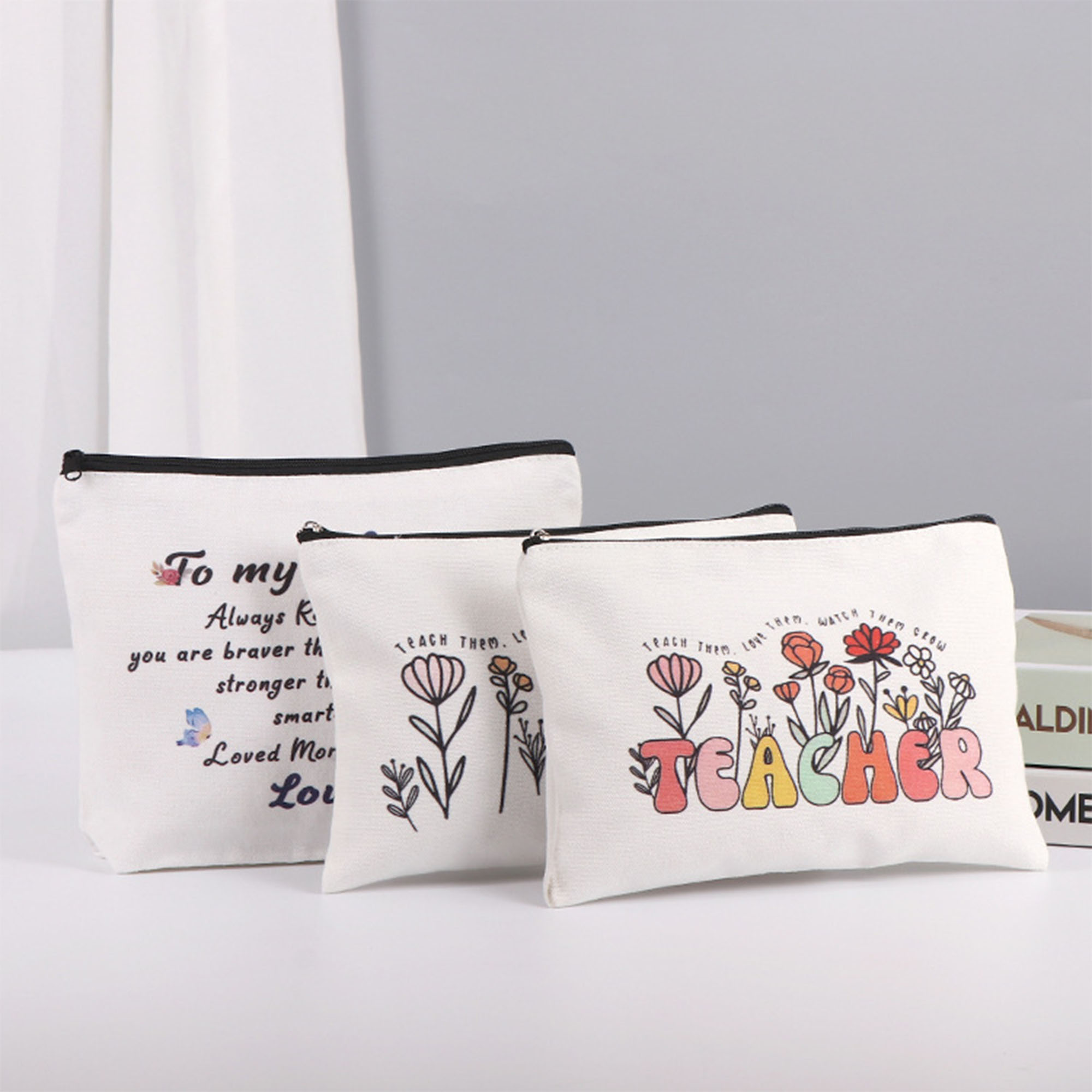 Minimalist Zipper Makeup Bag 3