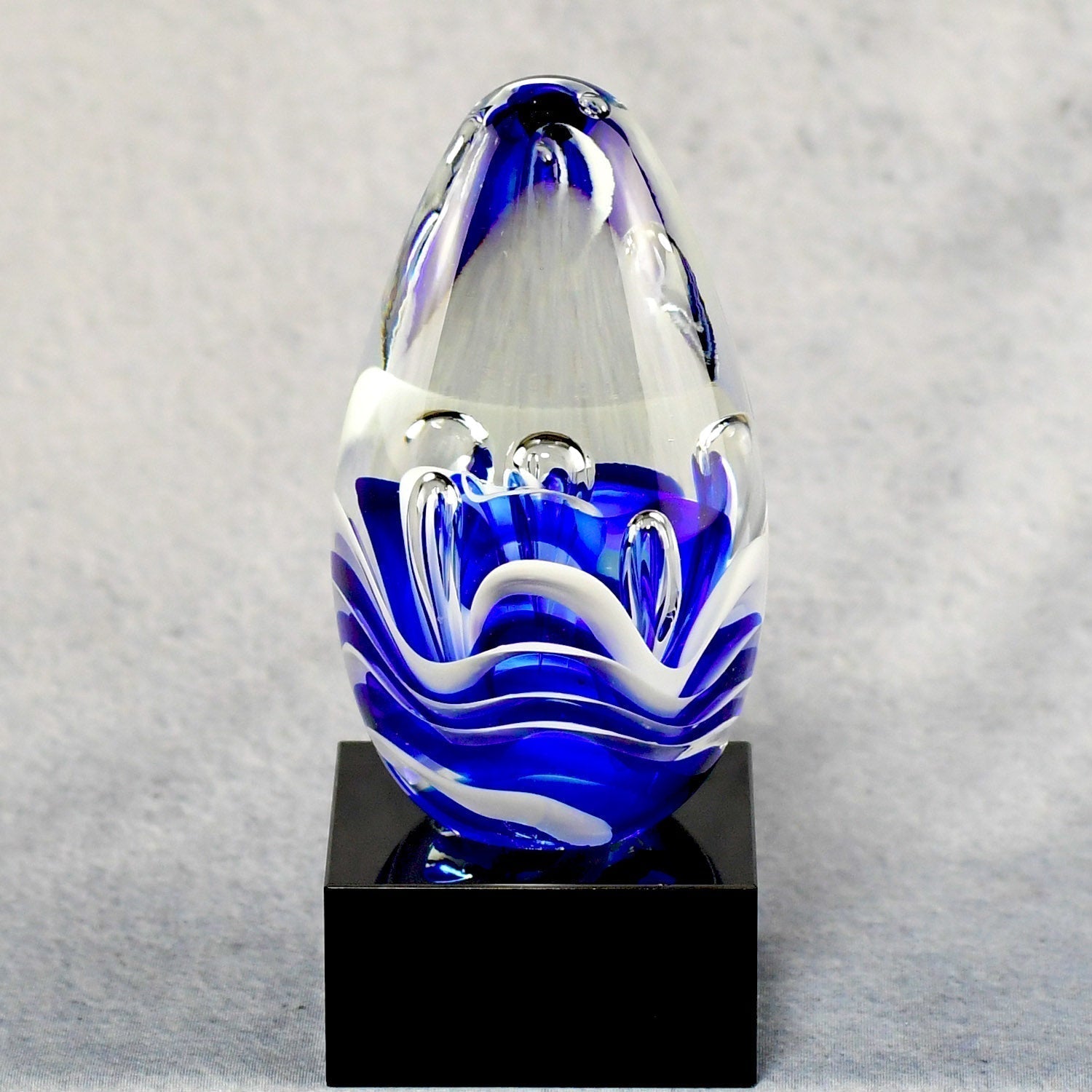 Blue And White Art Glass Egg 6