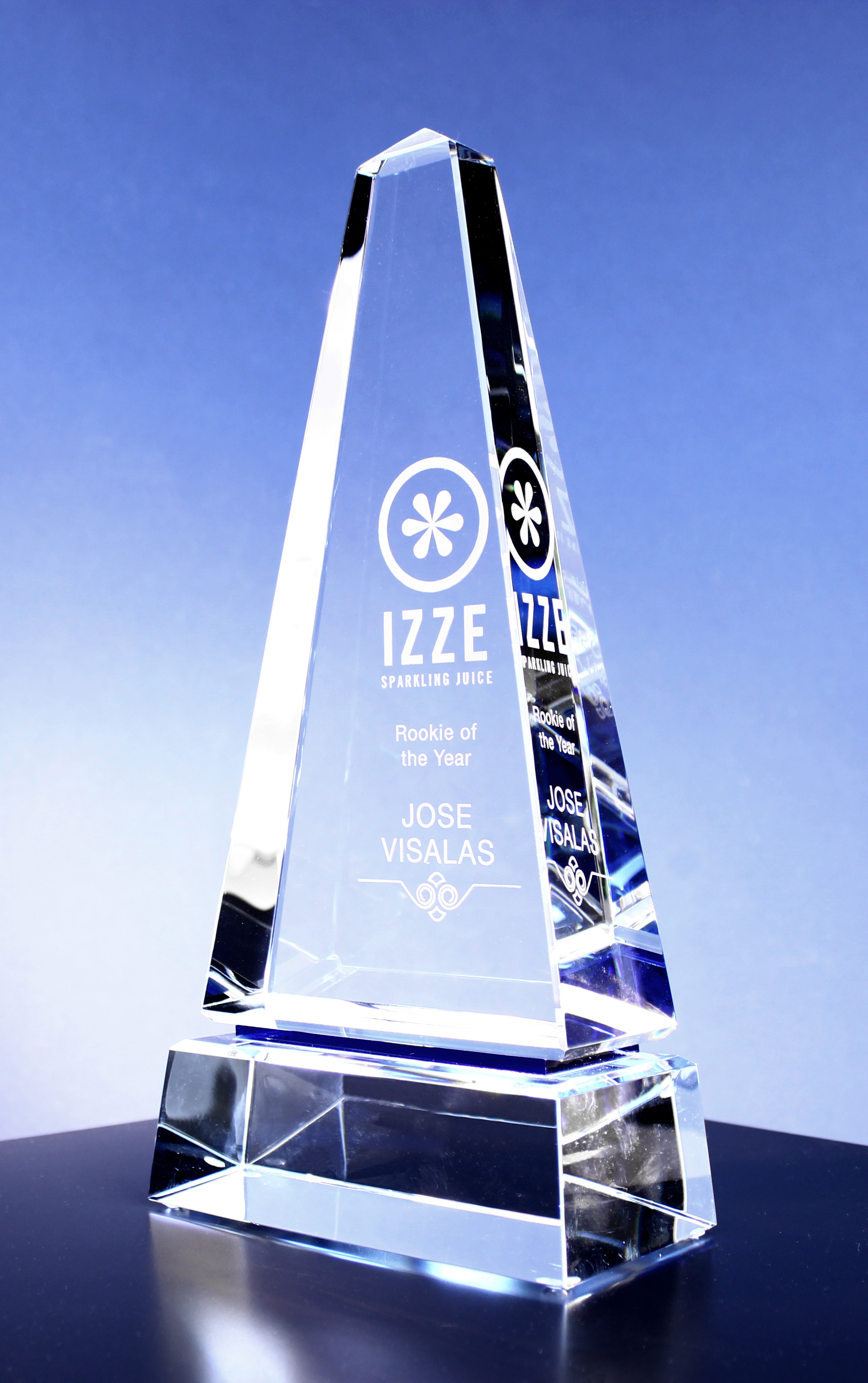 10" Crystal Obelisk Award w/Blue Accent 1
