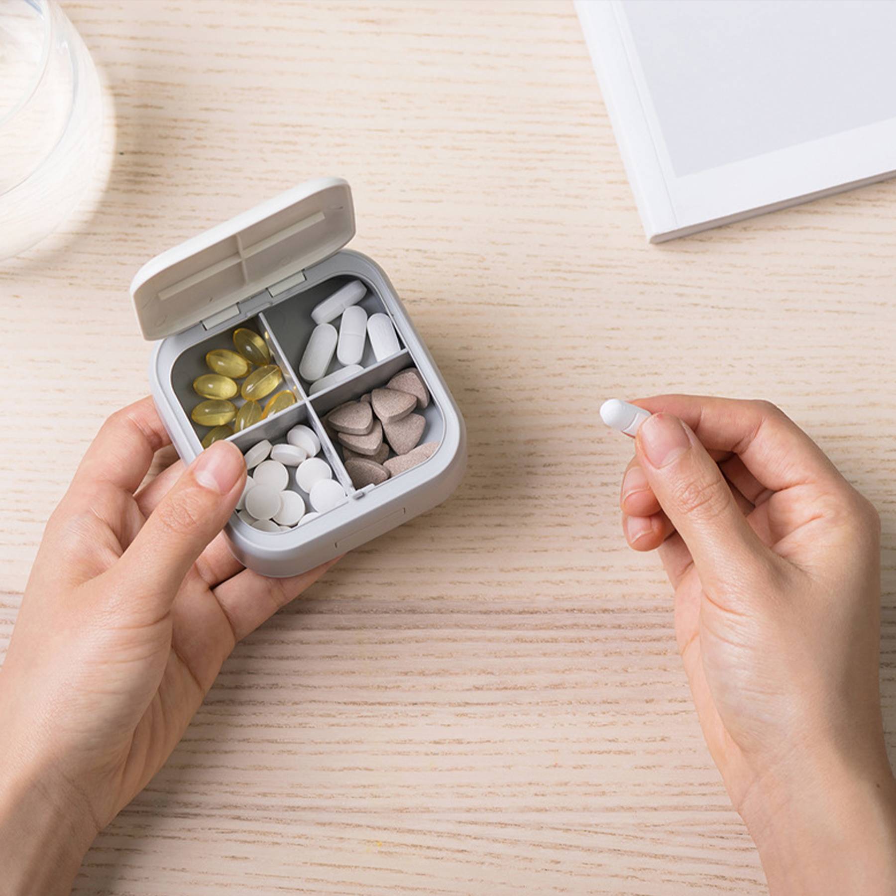 Plastic Portable dispensing small pill box 8