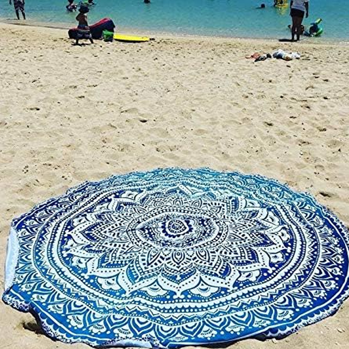 Round Beach Towel with Tassels 2