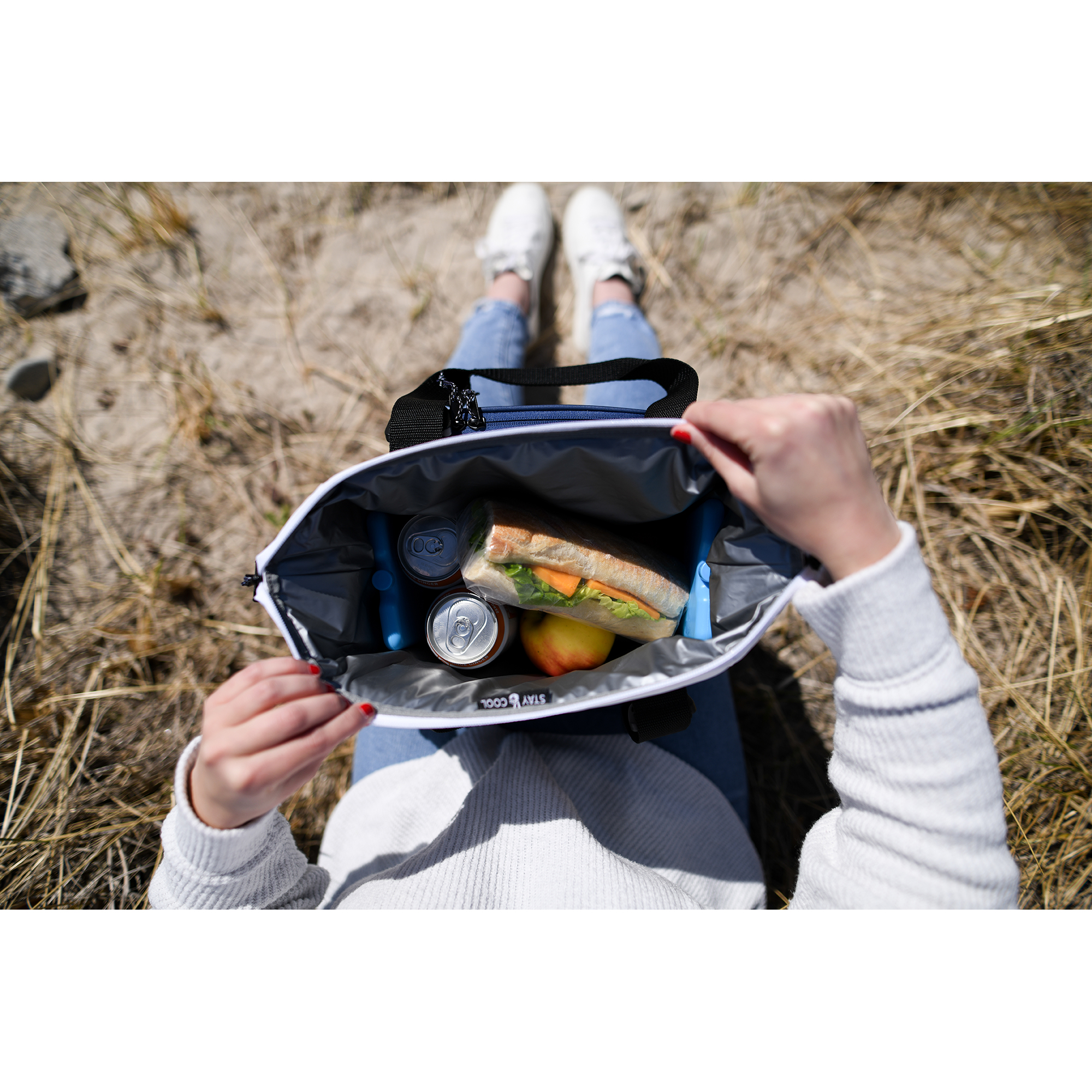 Igloo® Seadrift™ Snap Down 12 Can Cooler 39