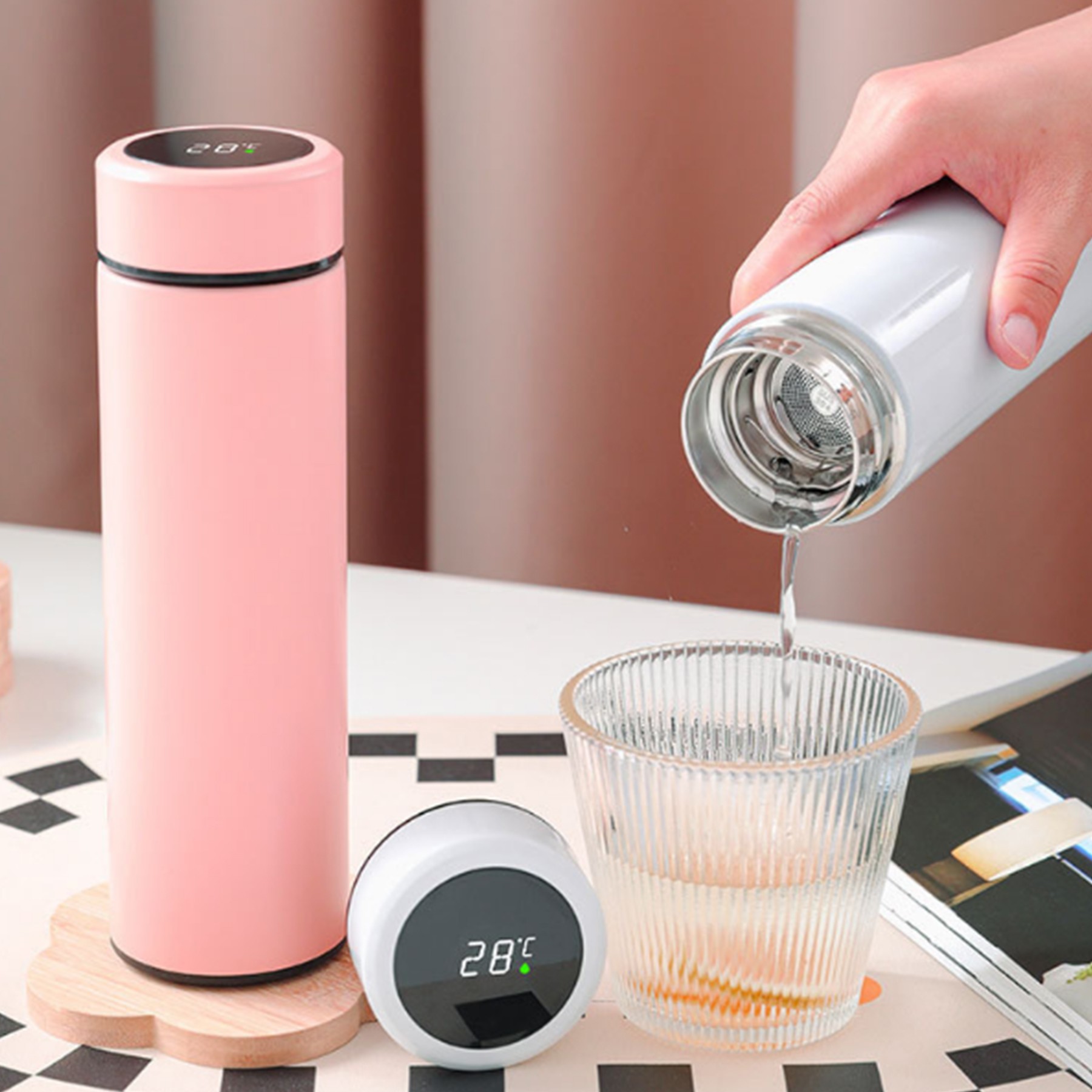 16.9 Oz. Led Temperature Display Water Cup 2