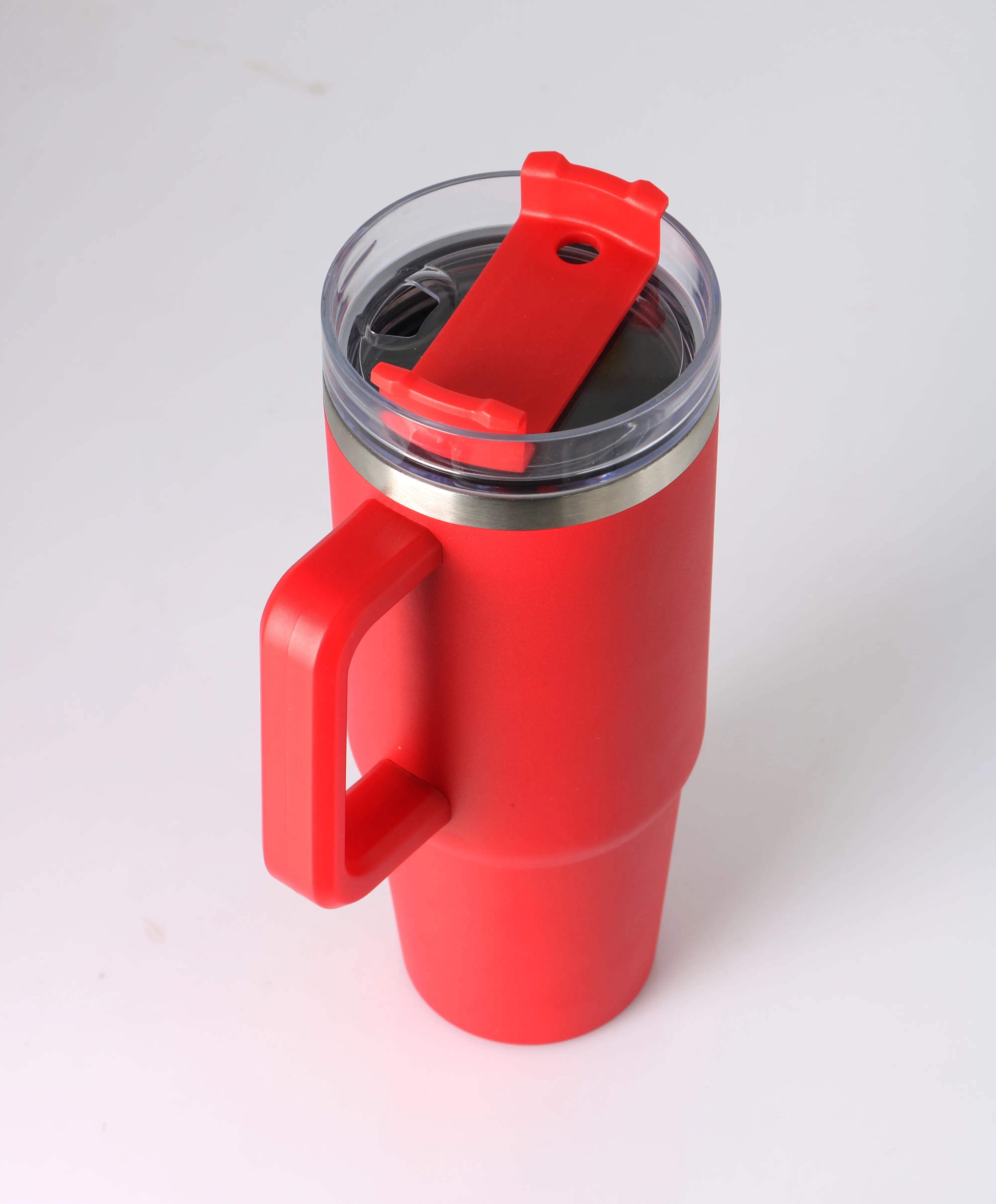 30oz Premium Stainless Travel Mug w/ Straw and Twist Closure 3