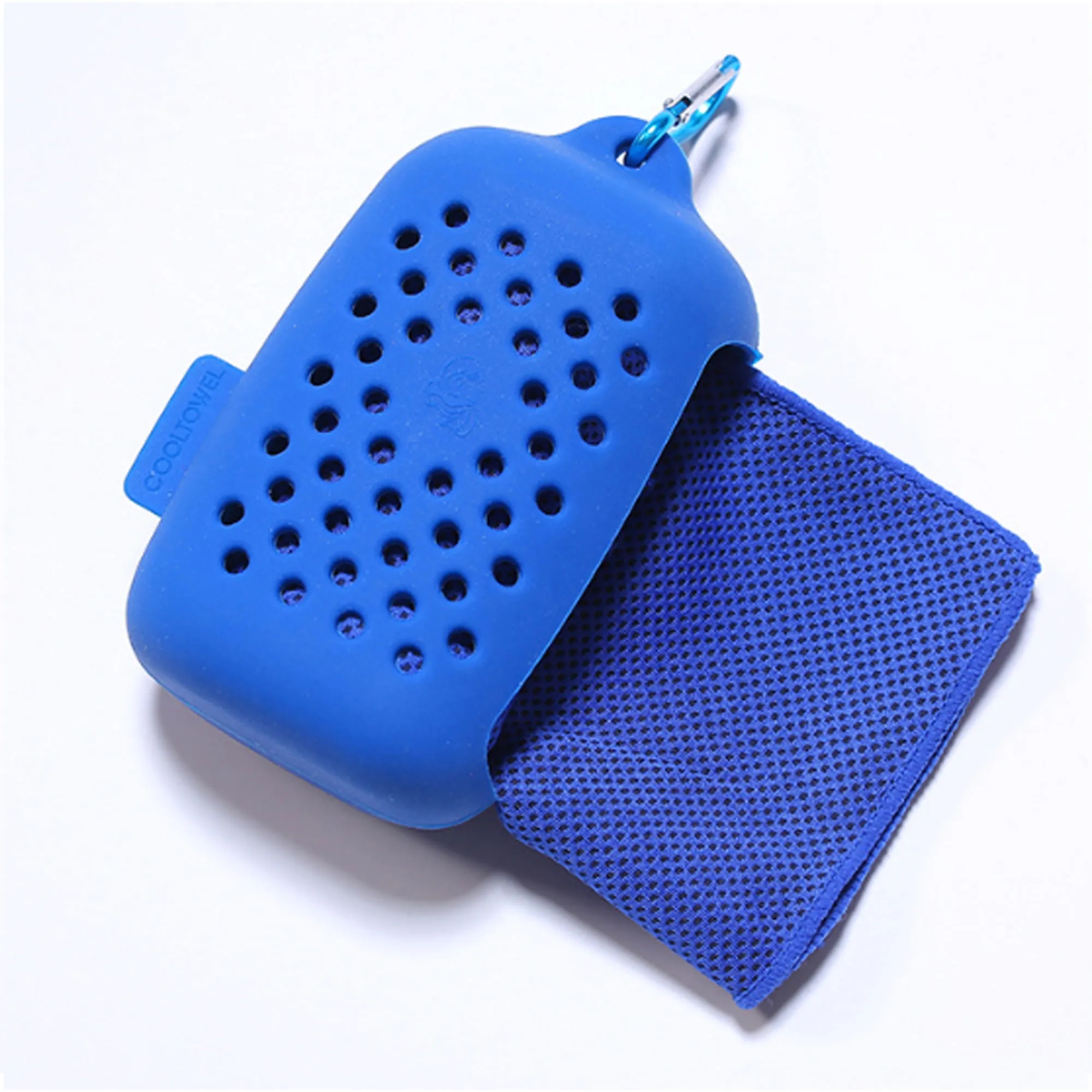Cooling Sports Towel with Portable Case 2