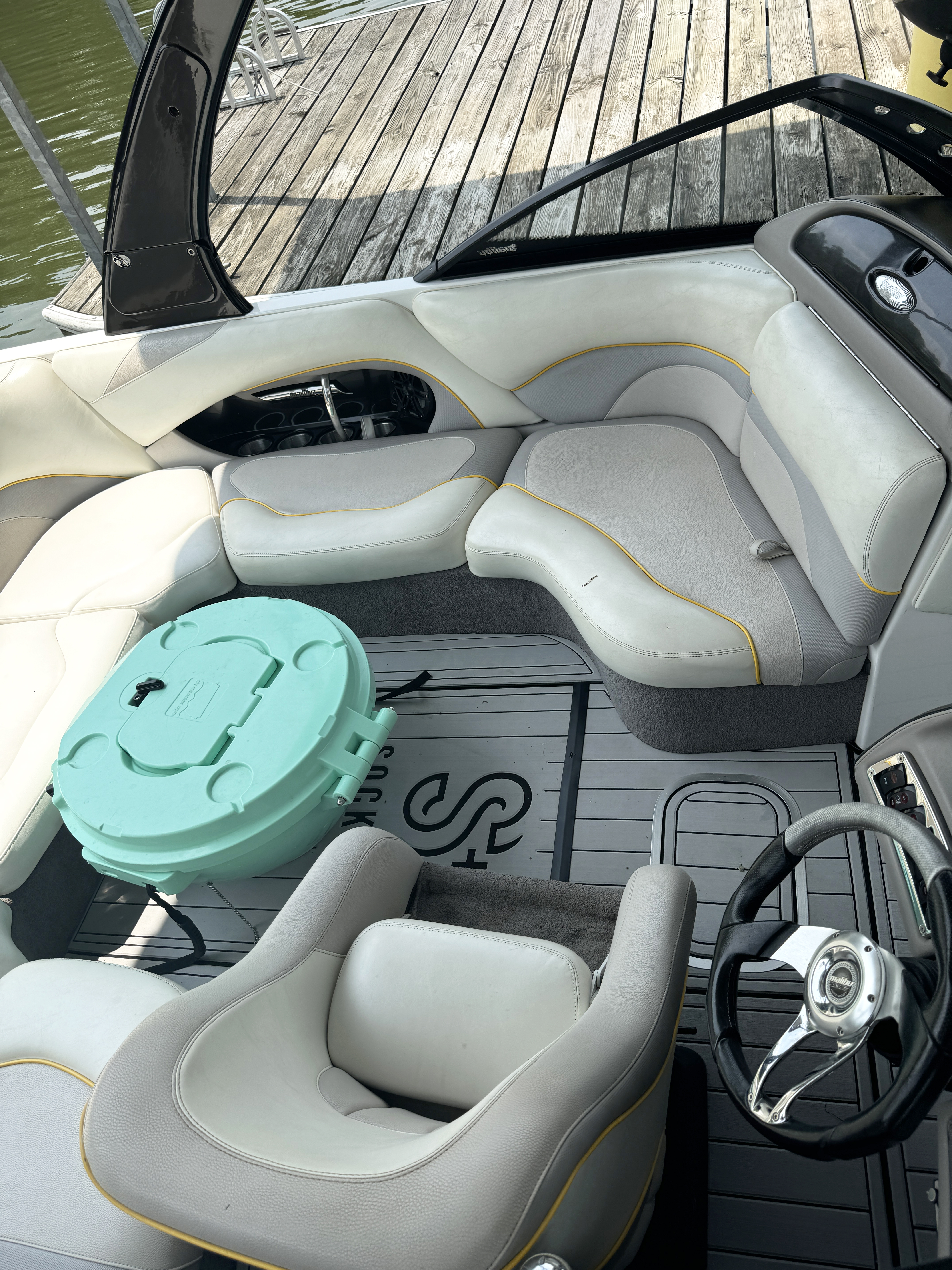 Clam Cooler- Green 2