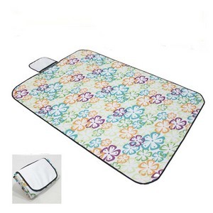 Thickened Outdoor Picnic Mat With Multifunctional Use 5