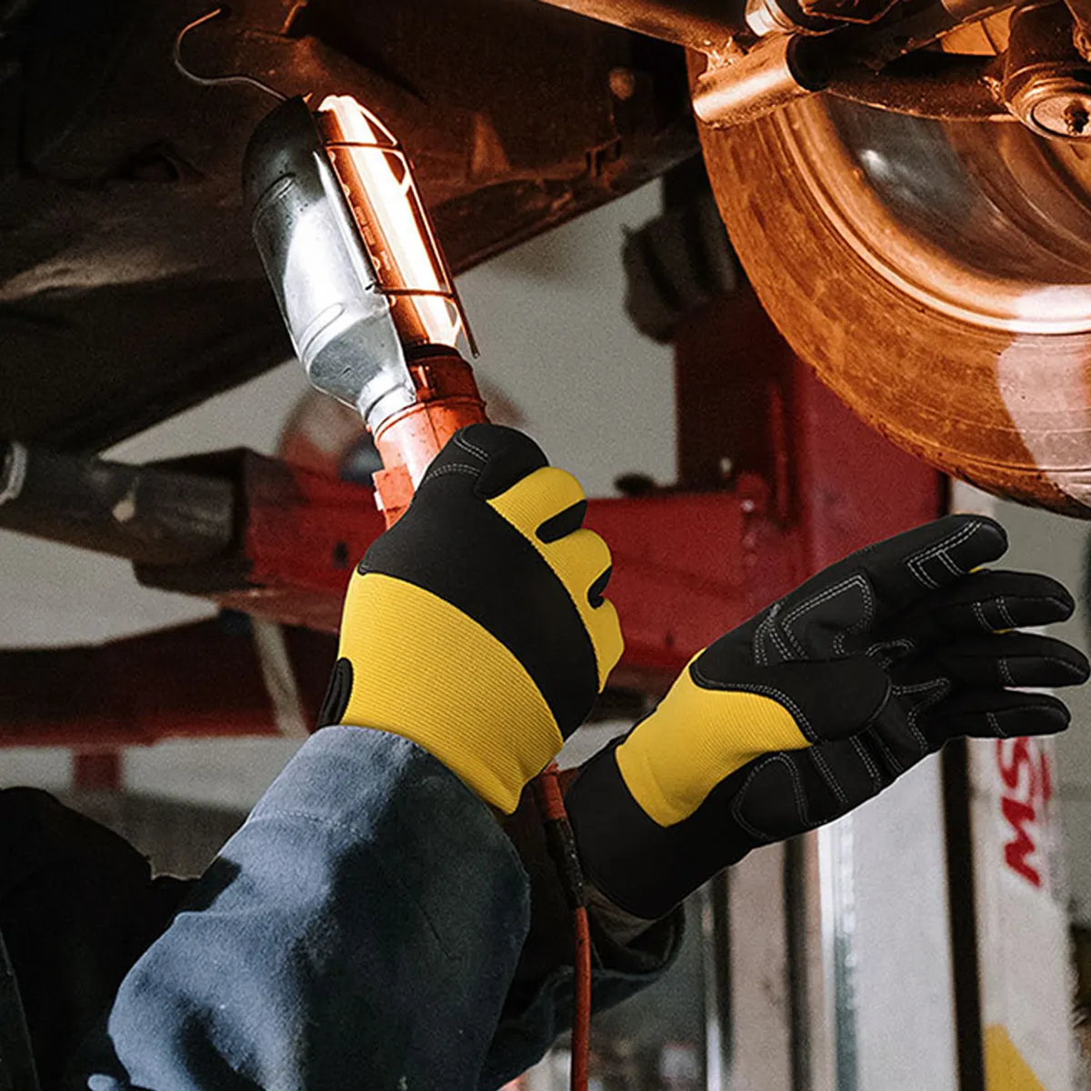Performance Touchscreen Work Gloves With PU Grip 2