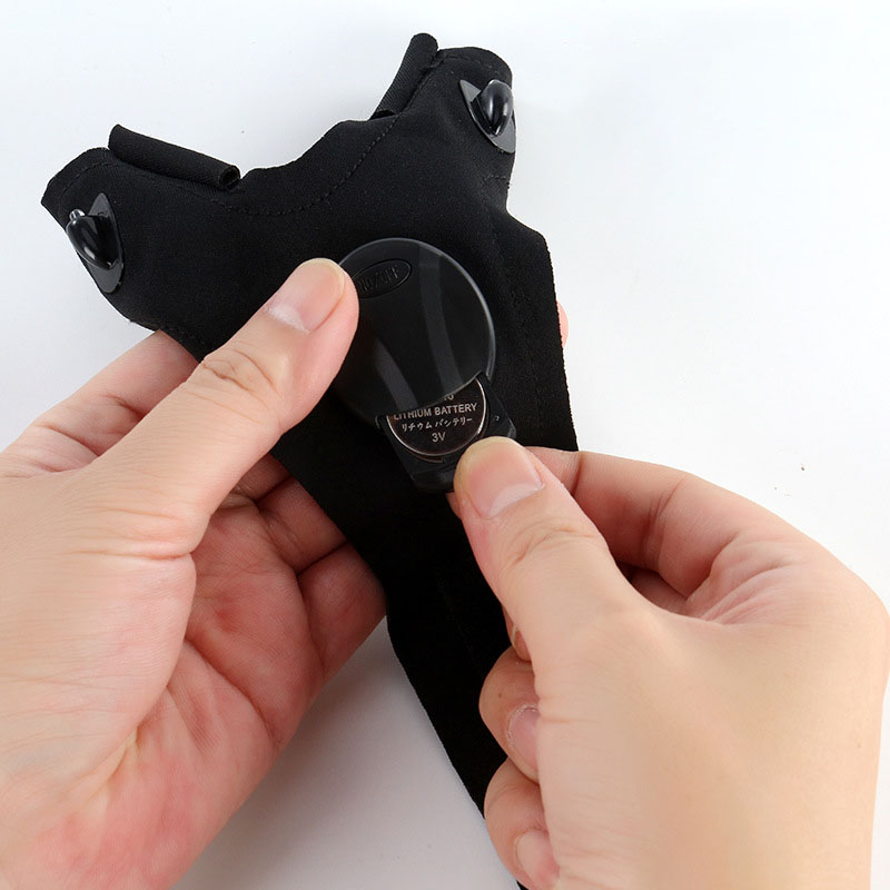 LED Flashlight Glove with Waterproof Elastic Fabric For Night Fishing 4