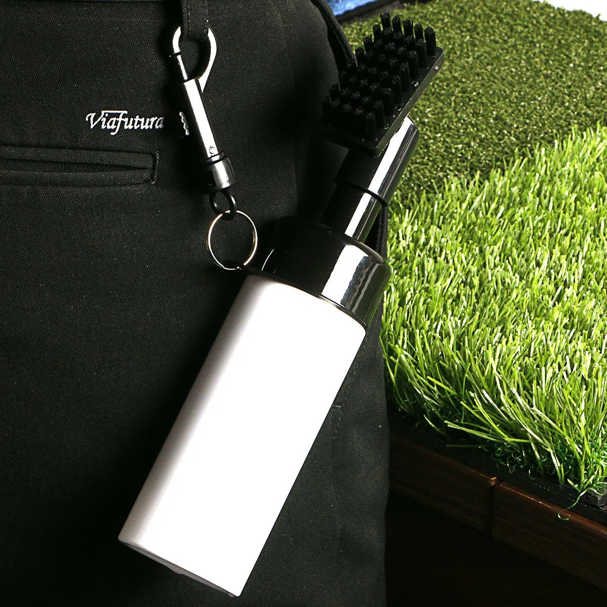 Golf Club Cleaner Brush with Water Dispenser 2