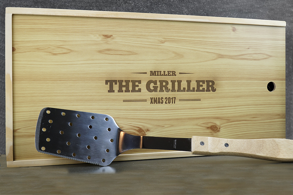 3-Piece BBQ Set in Wooden Pine Box