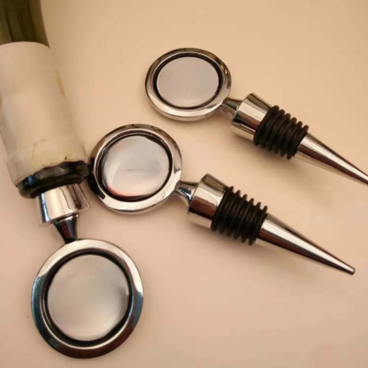 Red Wine Fresh-Keeping Sealed Bottle Stopper 3