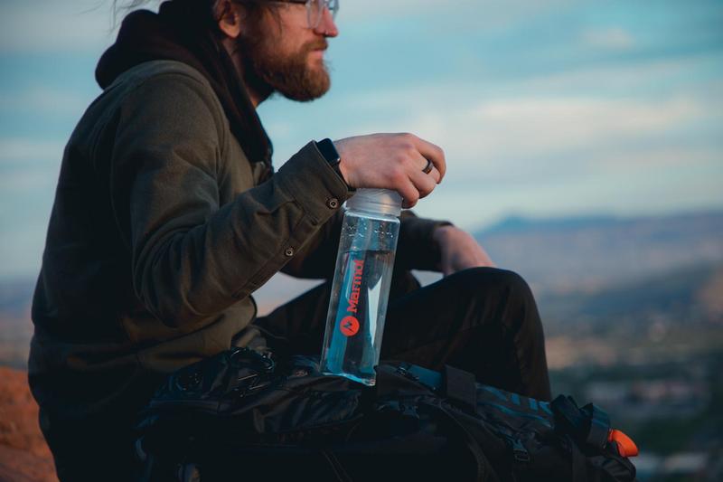 YUMA 25 oz. Clear Freedom Bottle with Guzzler Lid 41