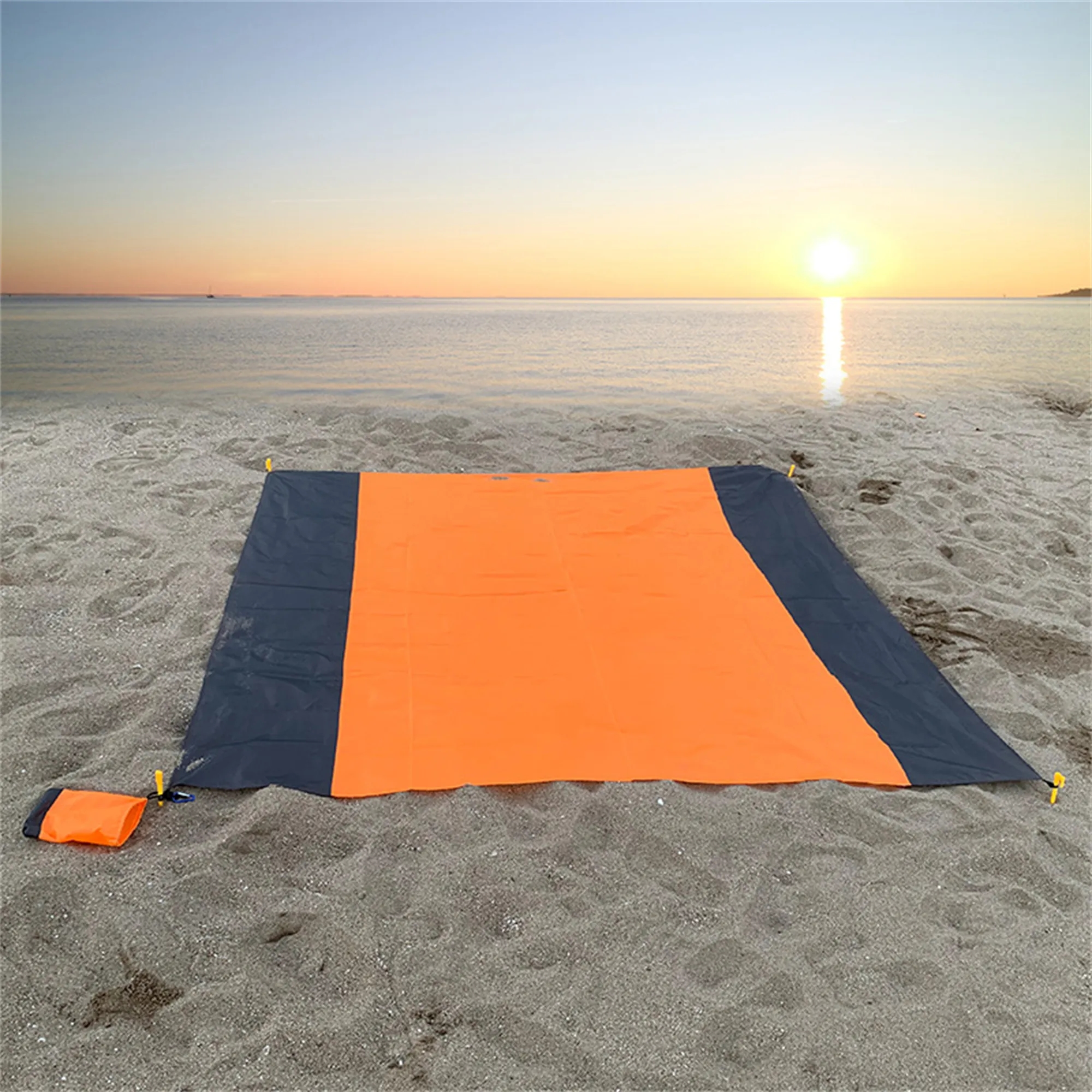 Waterproof Sandproof Foldable Beach Blanket Mat 15