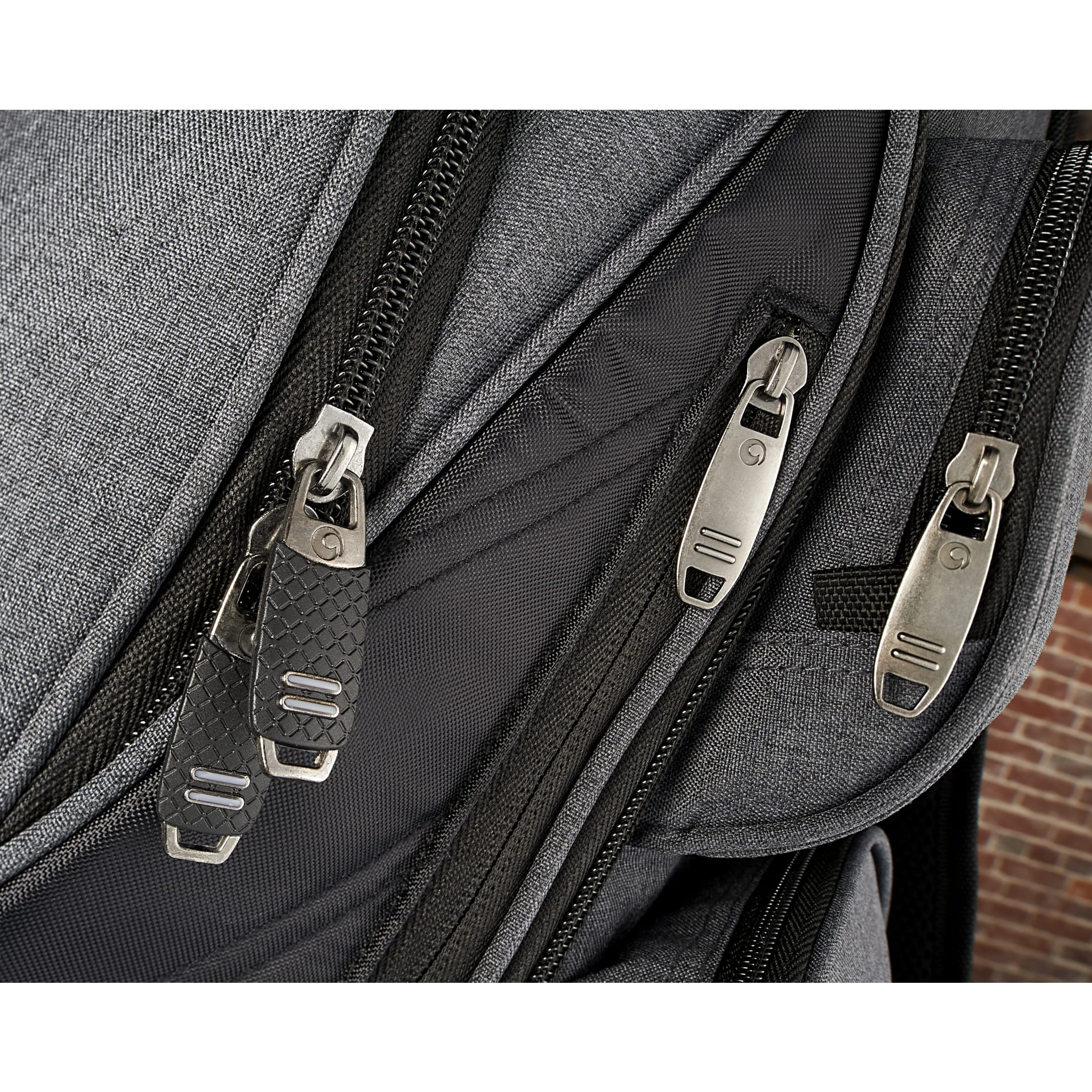 elleven™ TSA 17" Computer Backpack 46
