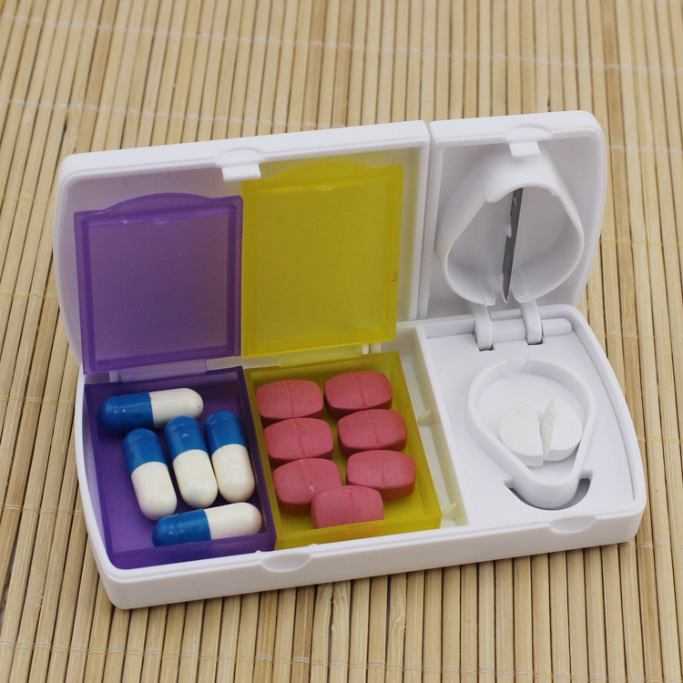 Pill Box With Cutter Splitter 3