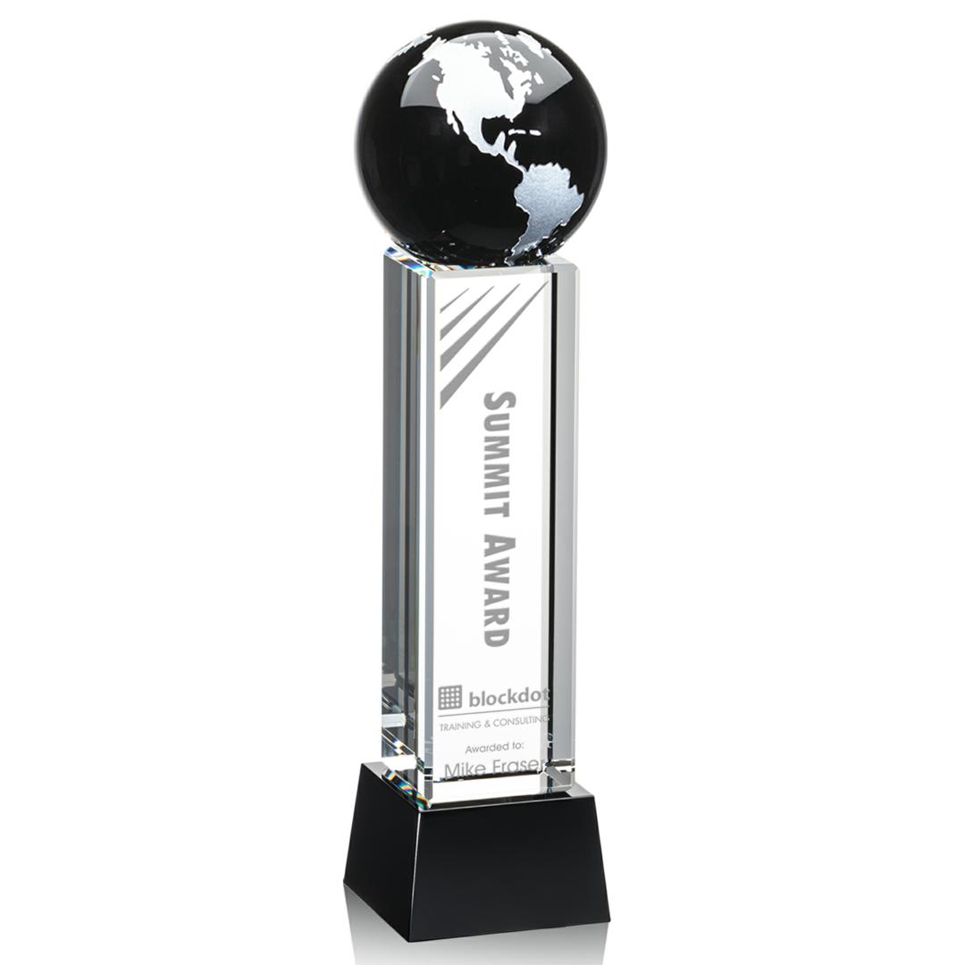Luz Globe Award on Base - Black/Silver 2