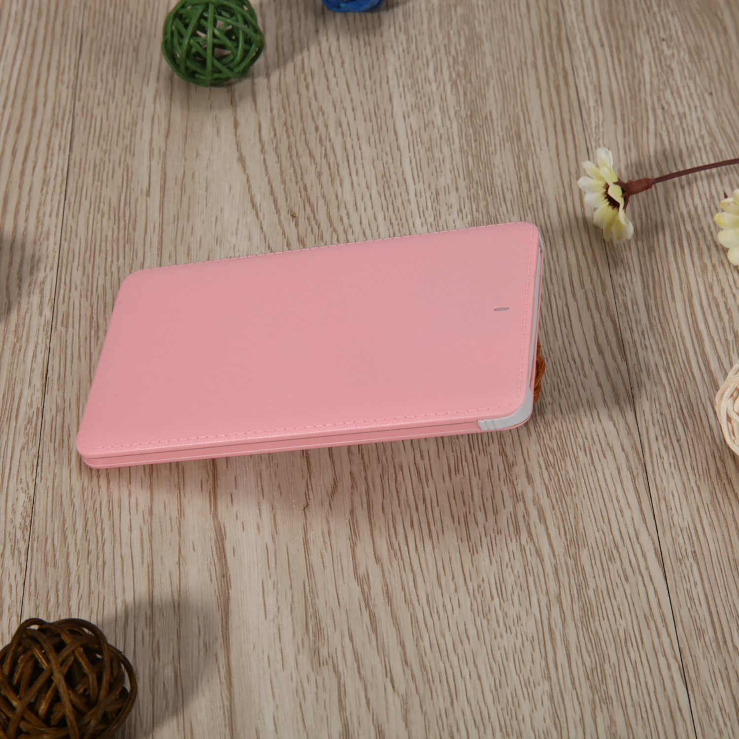 4000mAh Power Bank with Built In Cable 8