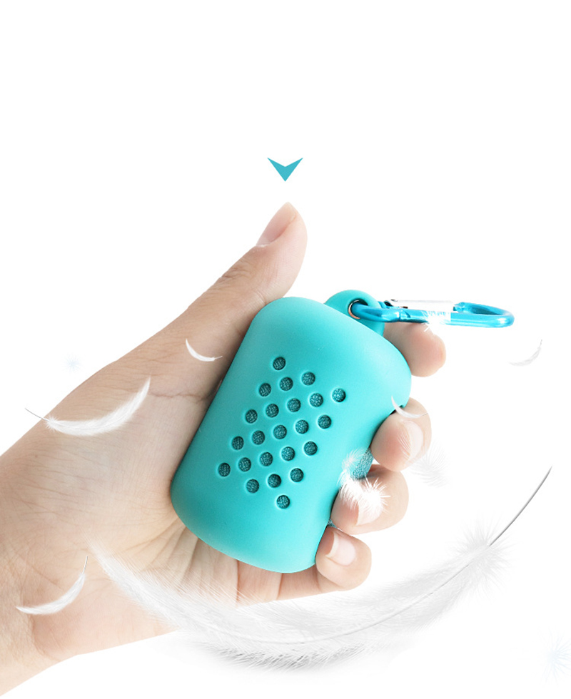 Breathable Cooling Sports Chilly Towel / Silicone Case And Hook Up 3
