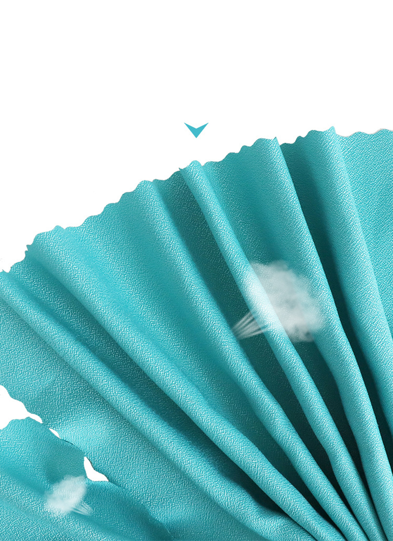 Breathable Cooling Sports Chilly Towel / Silicone Case And Hook Up 7