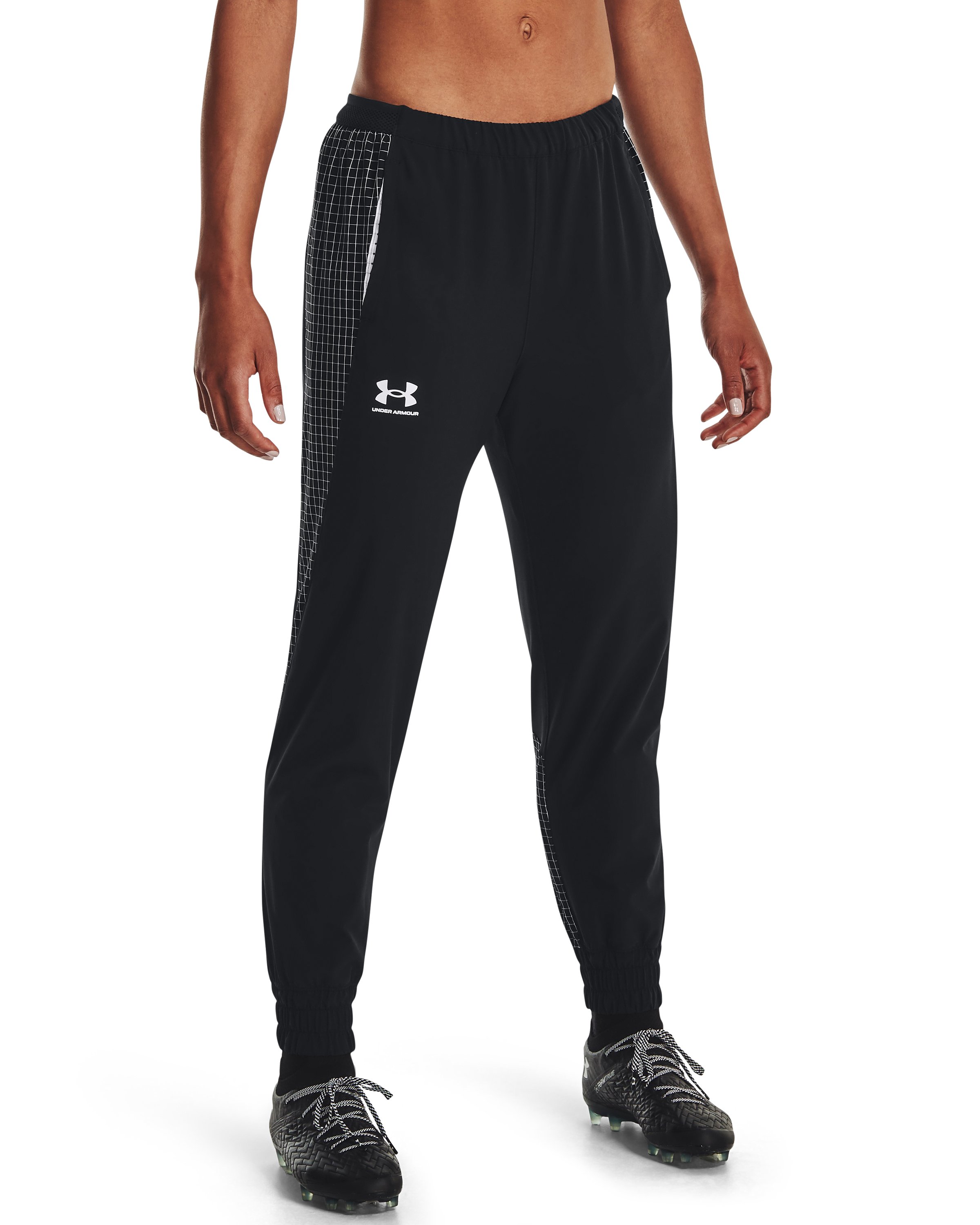 Women's UA Accelerate Woven Joggers 2