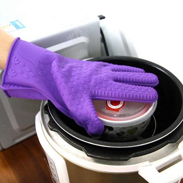 Oven & BBQ Silicone Gloves 8