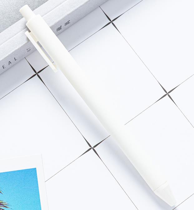 Plastic Elegant And Smooth 1.0Mm Ballpoint Pen ?C Perfect For Professionals 1