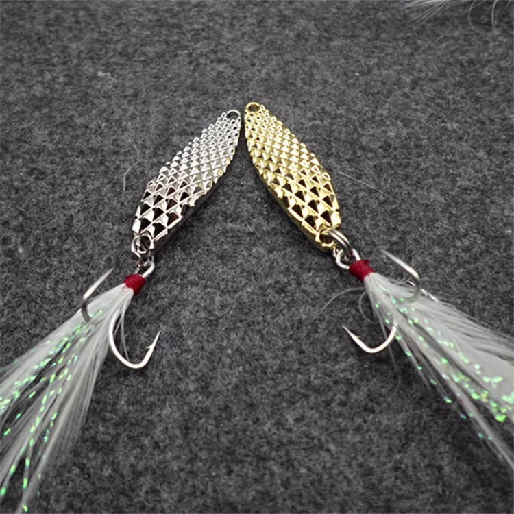 Shiny Metal Textured Fishing Lure with Hook 1