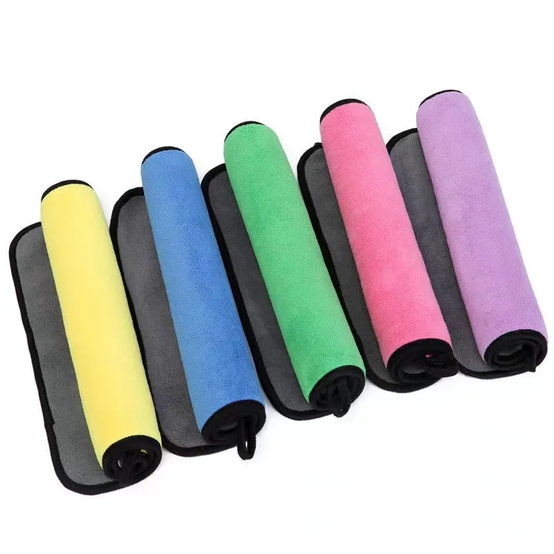 A 15.75" X 15.75" Microfiber Car Drying Towel 3