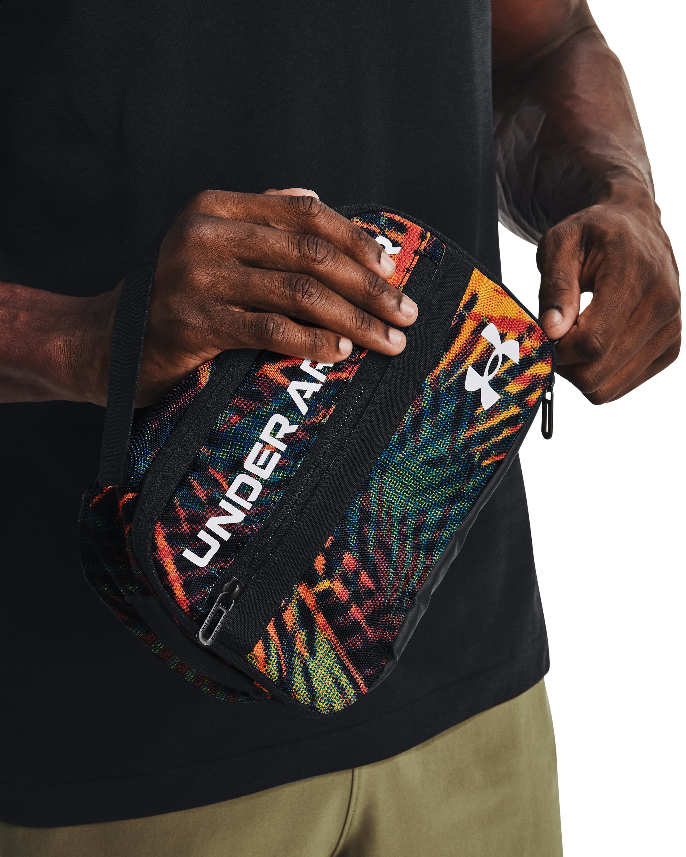 UA Contain Unisex Travel Kit 6