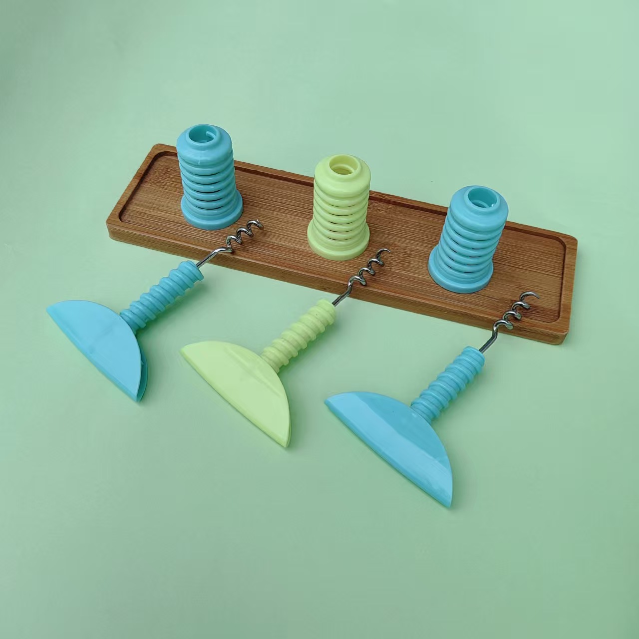 Cut Out Design Wine Opener 2