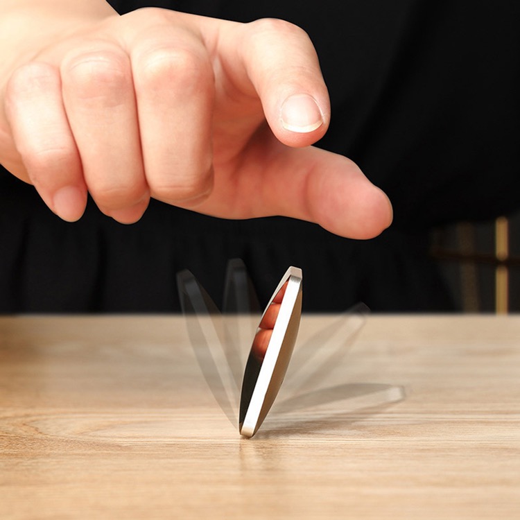 Flip the spinning top at your fingertips 1