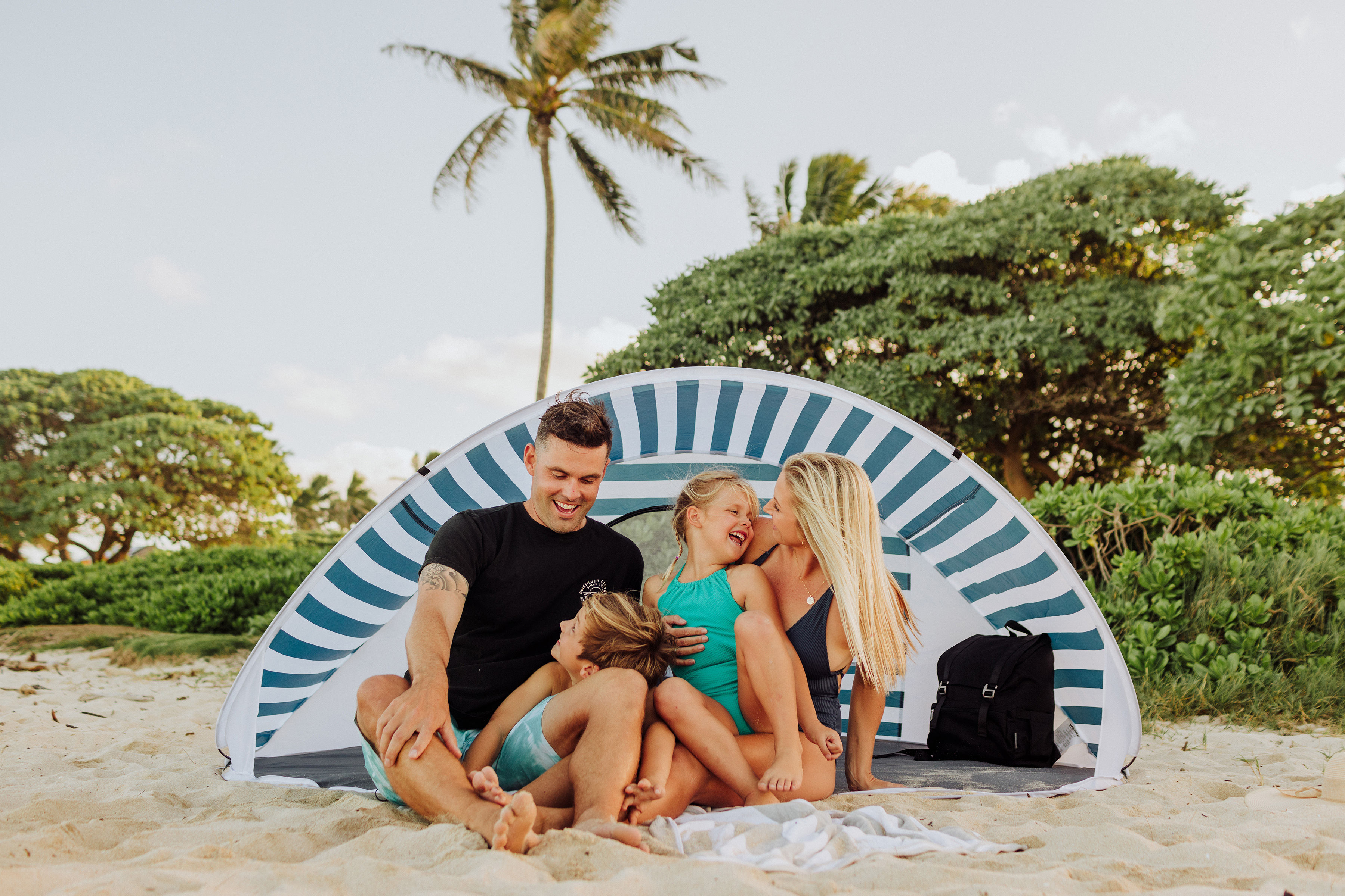 Manta Portable Beach Tent 6