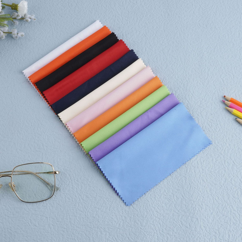 6" x 6" Microfiber Clean Cloth w/PVC Pouch 4